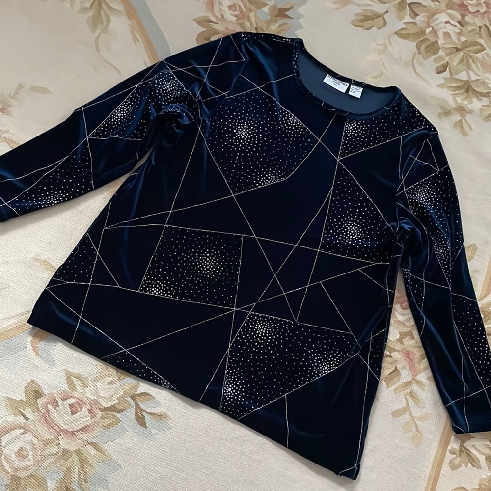 16 W midnight navy blue velvet long sleeve blouse